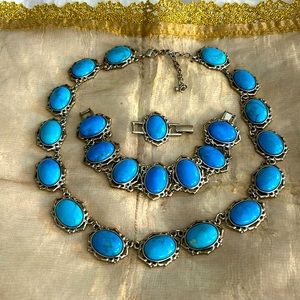 Vintage Camrose & Kross Jacqueline Bovier Kennedy (JBK) Signed Necklace Set